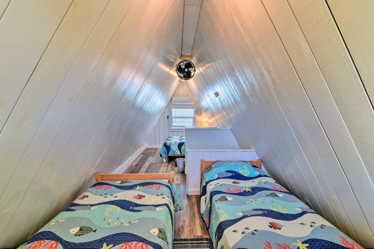 A-Frame Home With Deck - 2 Blocks To Surfside Beach! Exterior foto